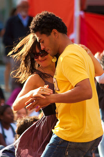 Merengue Dancing